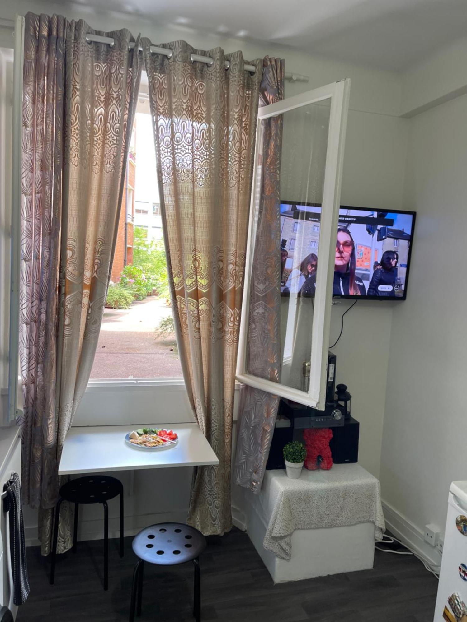 Tour Montparnasse Bed & Breakfast ปารีส ภายนอก รูปภาพ