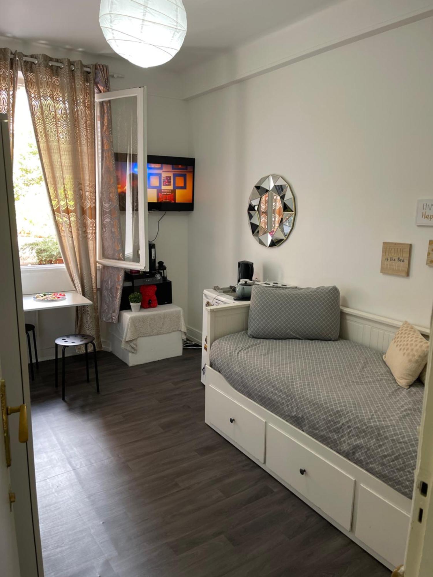 Tour Montparnasse Bed & Breakfast ปารีส ภายนอก รูปภาพ